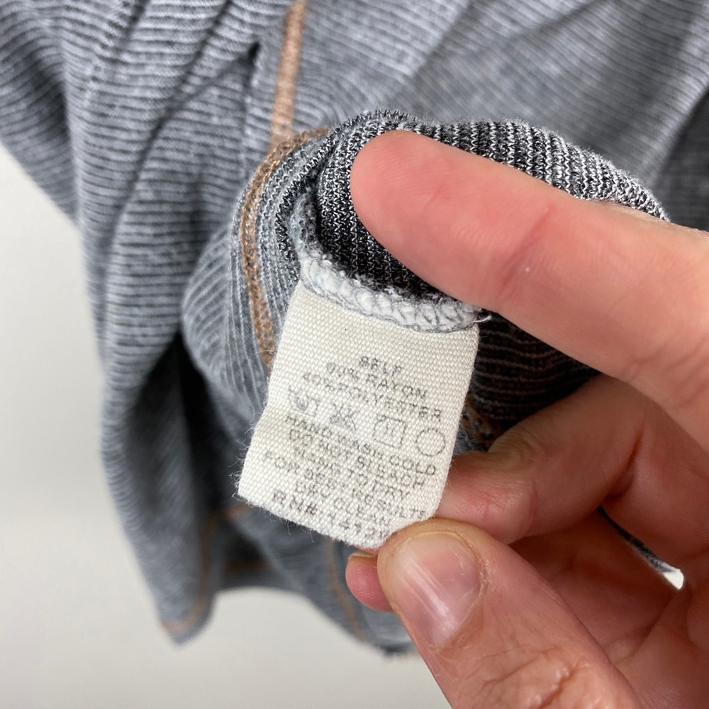 Hem & Thread Tank Top - Size Medium - Picture 6 of 6